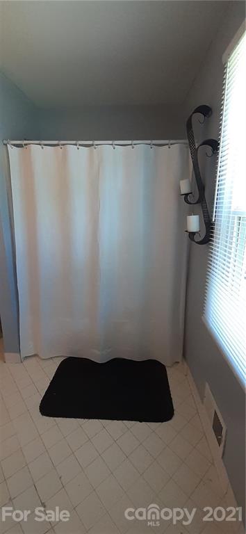 5111 Lodestone Road Charlotte, NC 28215 - Photo 15 of 19 a view of walk in closet