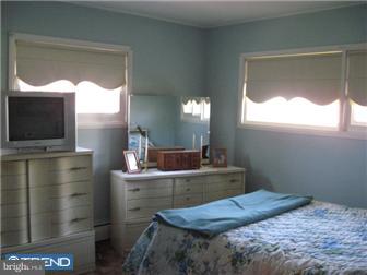 50 Harrow Road Levittown, PA 19056 - Photo 3 of 10 Bedroom