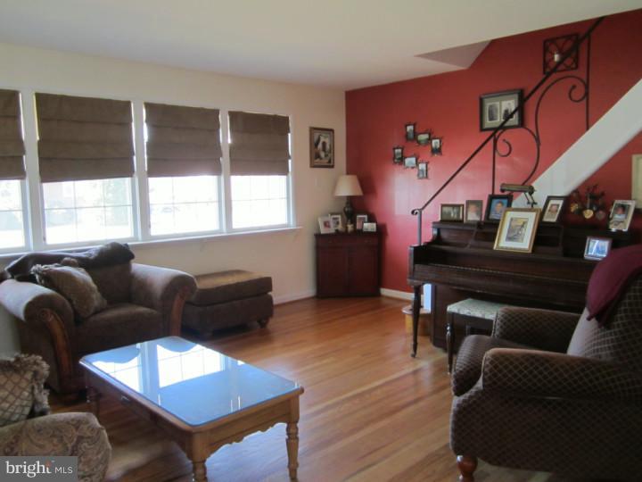 1421 Parklane Road Swarthmore, PA 19081 - Photo 2 of 20
