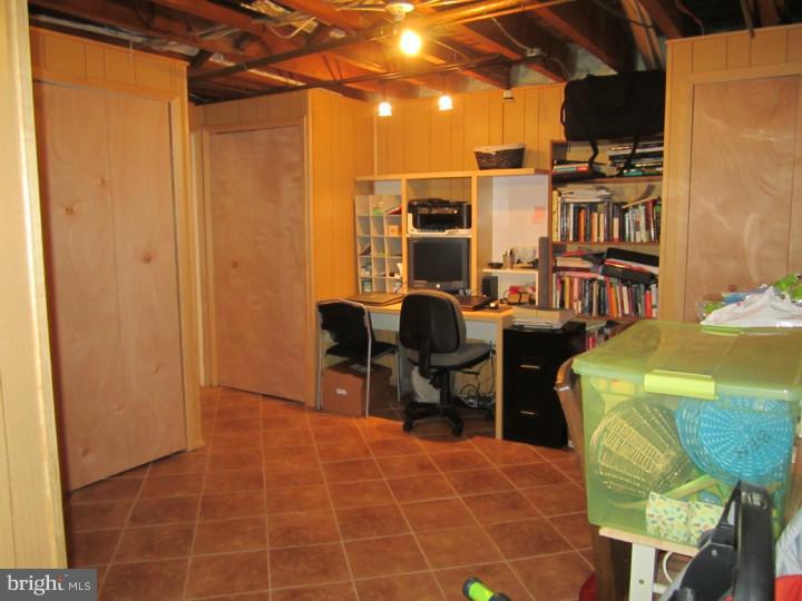 1421 Parklane Road Swarthmore, PA 19081 - Photo 14 of 20