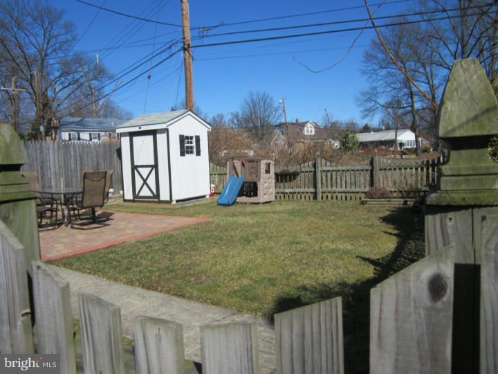 1421 Parklane Road Swarthmore, PA 19081 - Photo 18 of 20