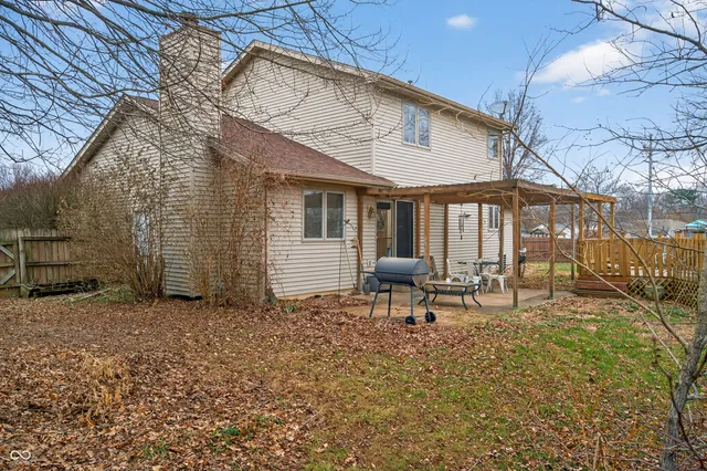 $335,000 | 2865 Fox Ridge Circle, Columbus, IN 47203