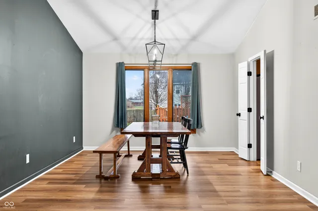 $335,000 | 2865 Fox Ridge Circle, Columbus, IN 47203