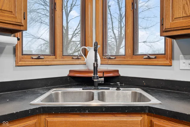 $335,000 | 2865 Fox Ridge Circle, Columbus, IN 47203