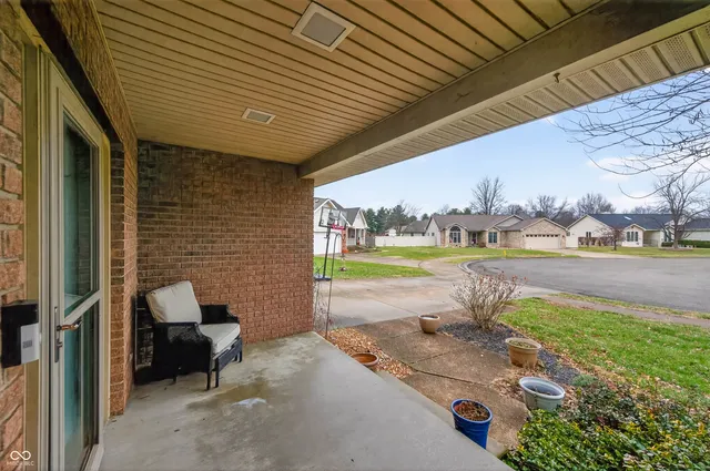 $335,000 | 2865 Fox Ridge Circle, Columbus, IN 47203