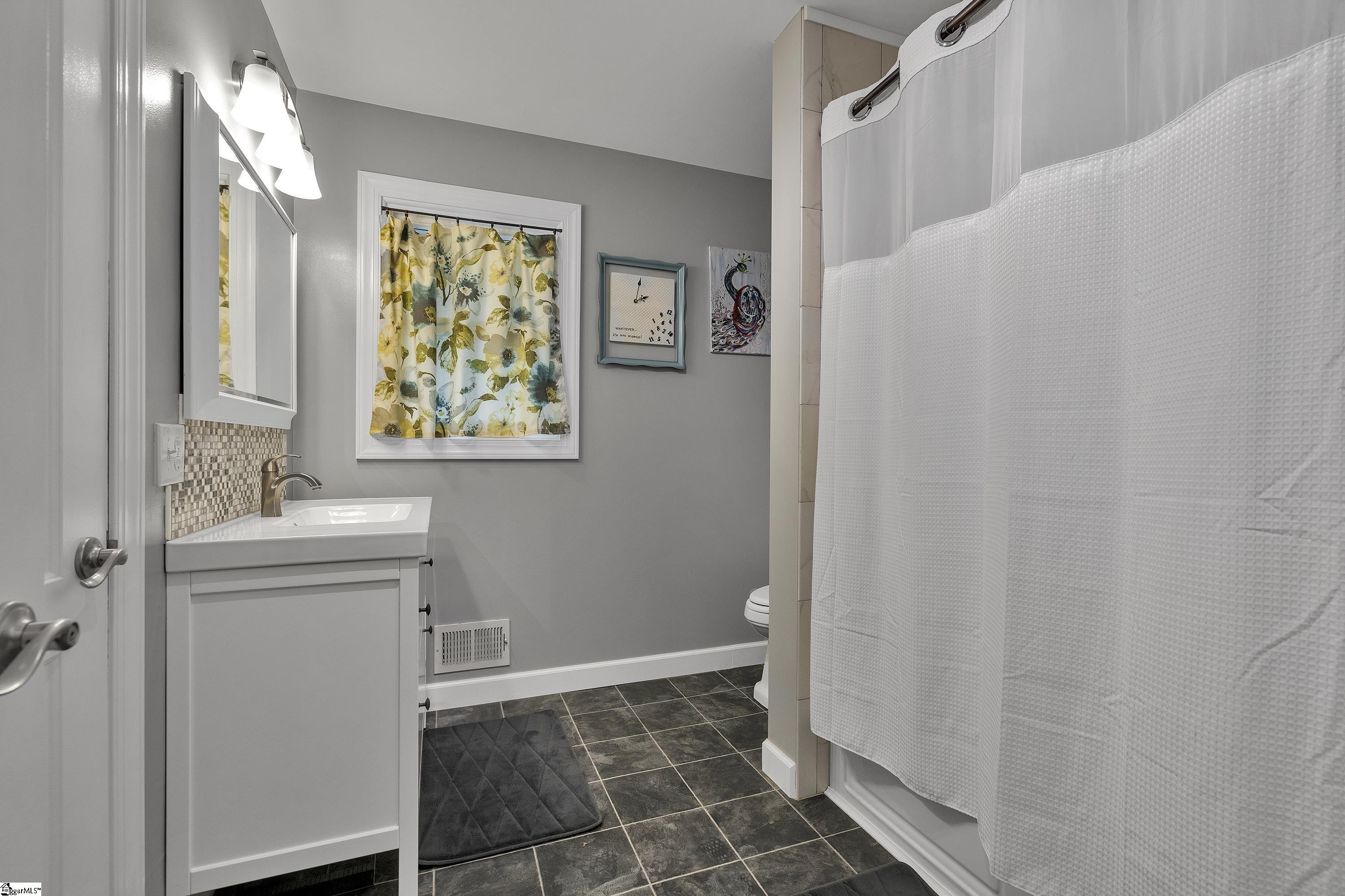108 Pineforest Road Spartanburg, SC 29303 - Photo 10 of 32 Gallery Image 10