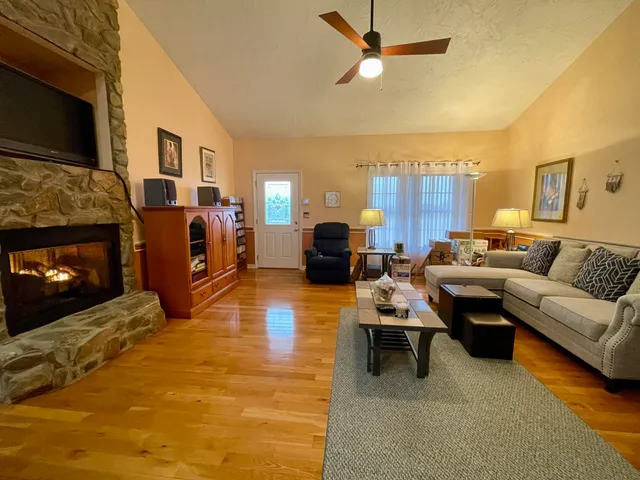 $482,500 | 1625 Morewood Road, Hardy, VA 24101