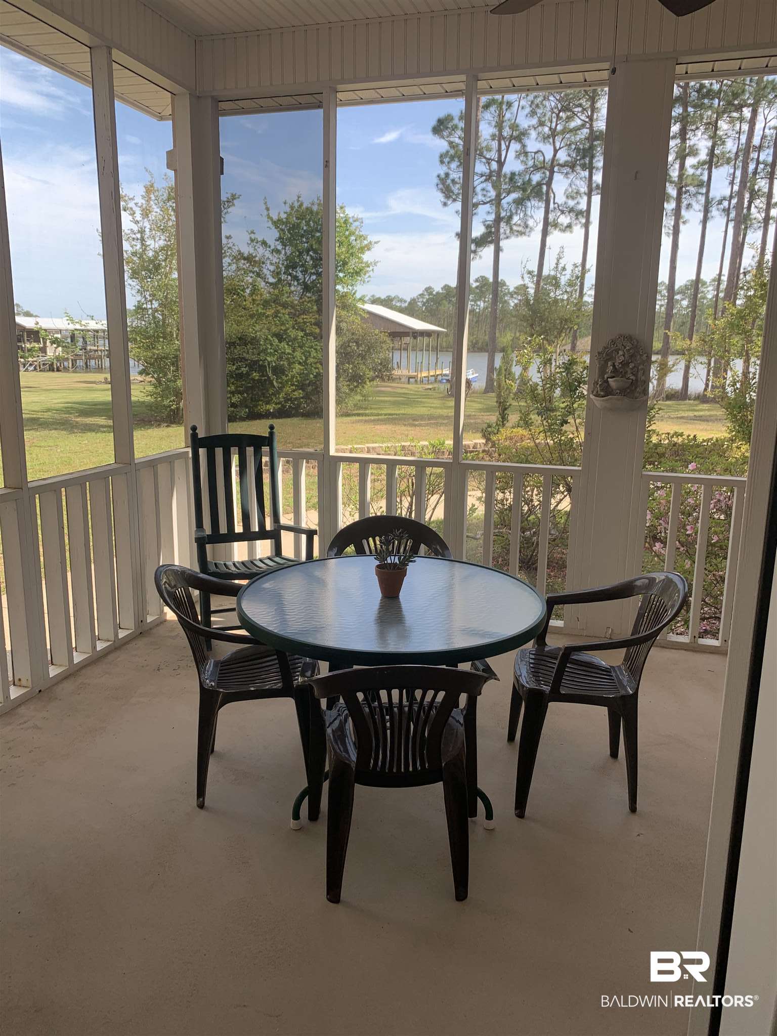 8136 Bay View Drive Foley, AL 36535 - Photo 24 of 36 Screen Room