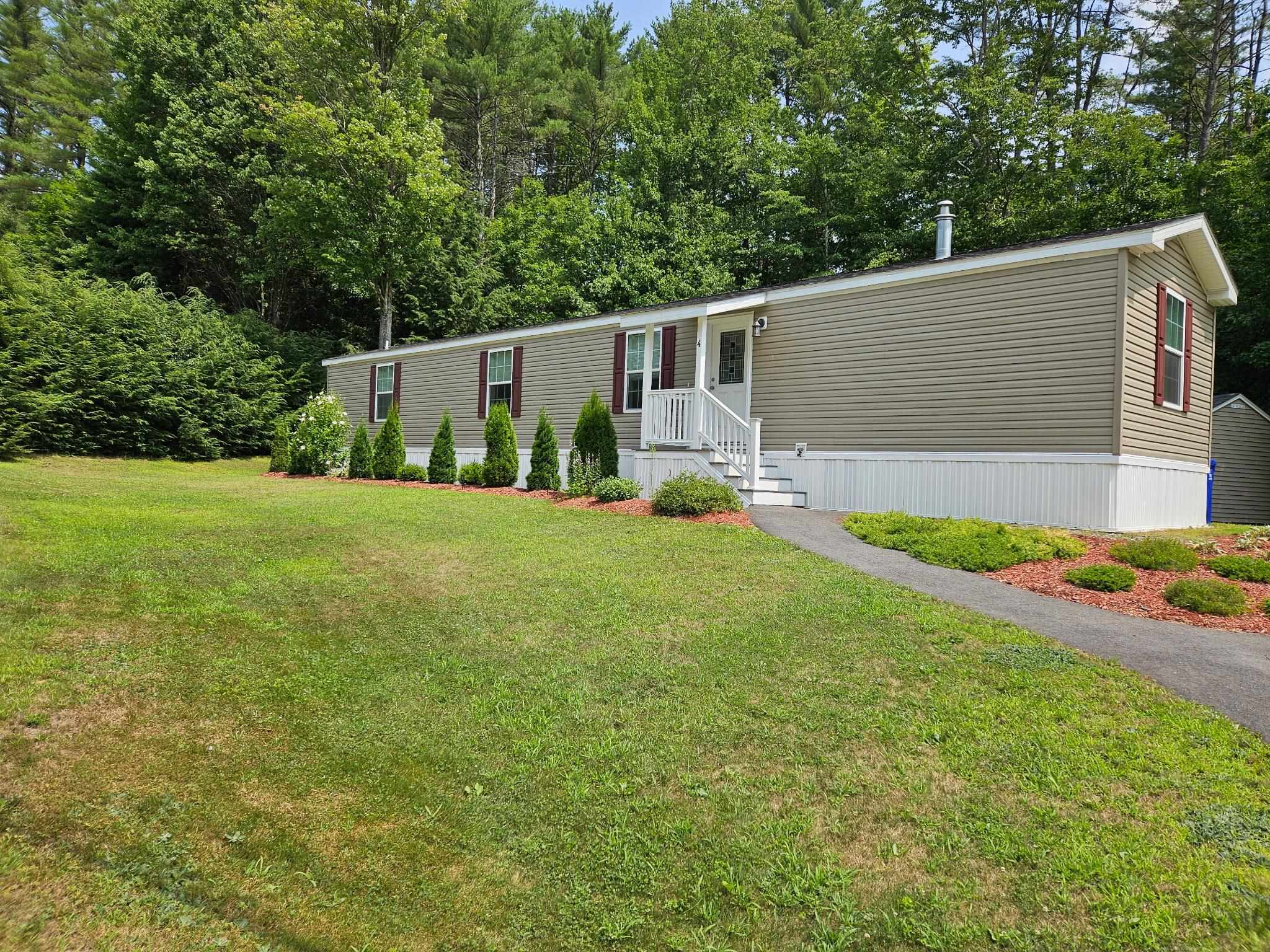 4 Hemlock Road Tilton, NH 03276 - Photo 1 of 10