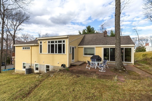 10 Longfellow Road Winchester, MA 01890 - Photo 30 of 30 Gallery Image 30
