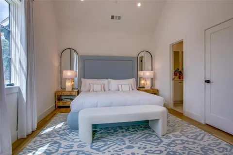 $689,000 | 7207 Gaston Avenue, Unit 605, Dallas, TX 75214