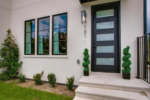$689,000 | 7207 Gaston Avenue, Unit 605, Dallas, TX 75214