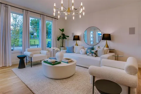 $689,000 | 7207 Gaston Avenue, Unit 605, Dallas, TX 75214