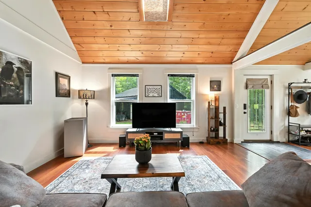 $390,000 | 375 Kenney Road, Knox, ME 04986