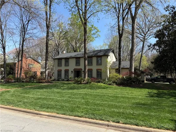 $829,000 | 3300 Round Hill Road, Greensboro, NC 27408