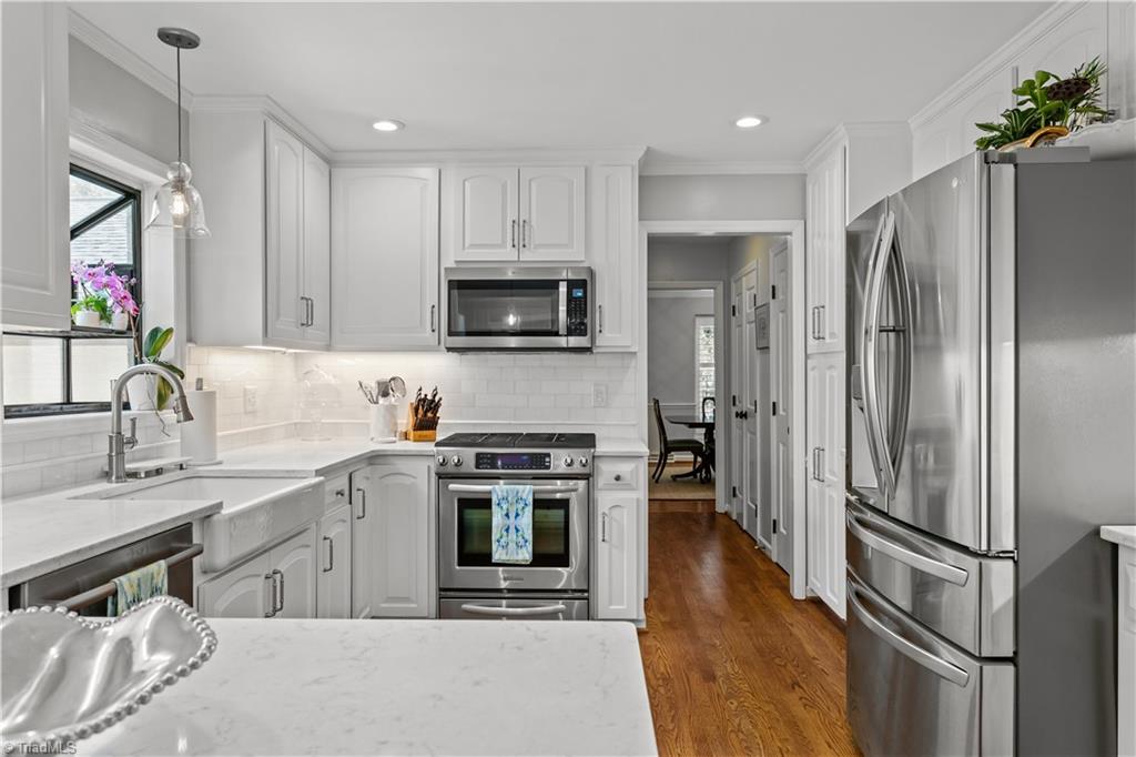 3300 Round Hill Road Greensboro, NC 27408 - Photo 11 of 48