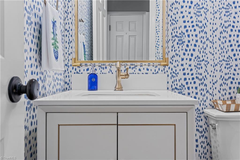 3300 Round Hill Road Greensboro, NC 27408 - Photo 26 of 48 Main Level Half Bath