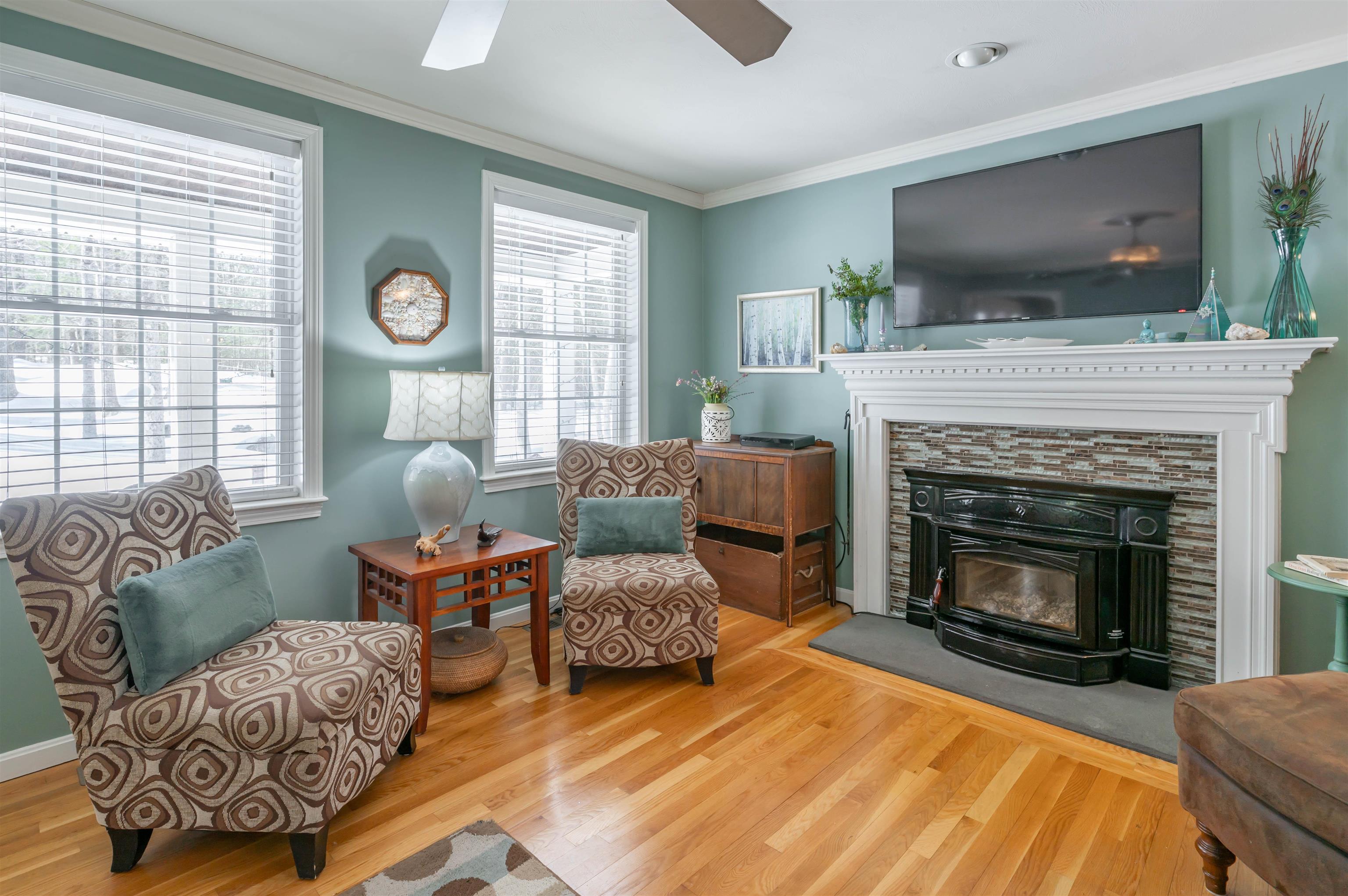 116 Beech Hill Road Mont Vernon, NH 03057 - Photo 4 of 50