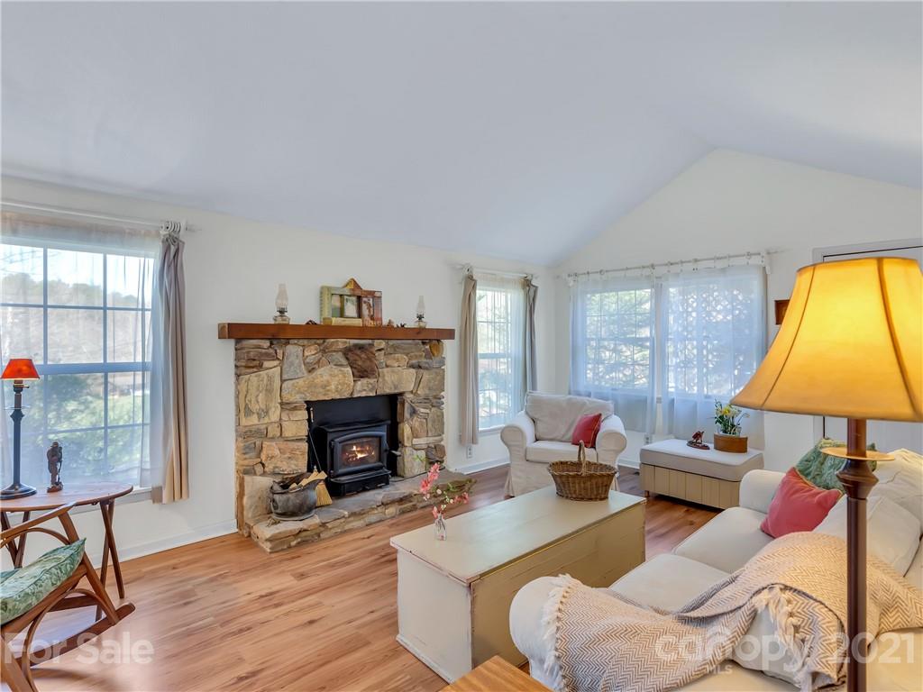 8260 East Fork Road Brevard, NC 28712 - Photo 12 of 42 Gallery Image 12