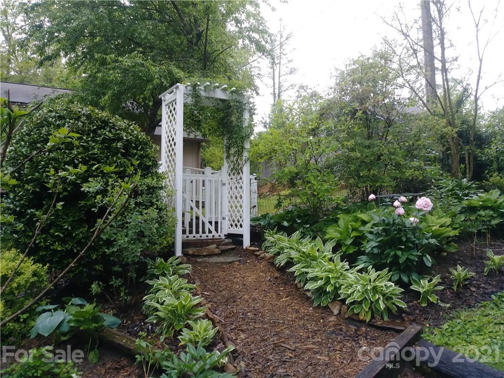 8260 East Fork Road Brevard, NC 28712 - Photo 27 of 42 Gallery Image 27