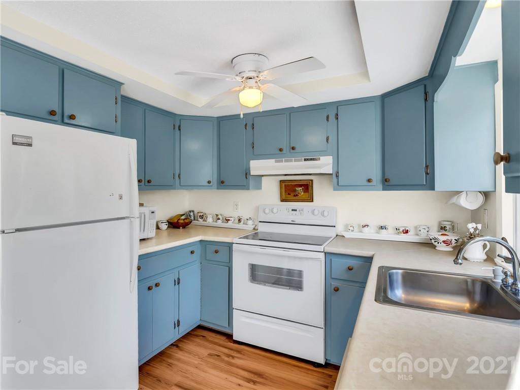 8260 East Fork Road Brevard, NC 28712 - Photo 10 of 42 Gallery Image 10
