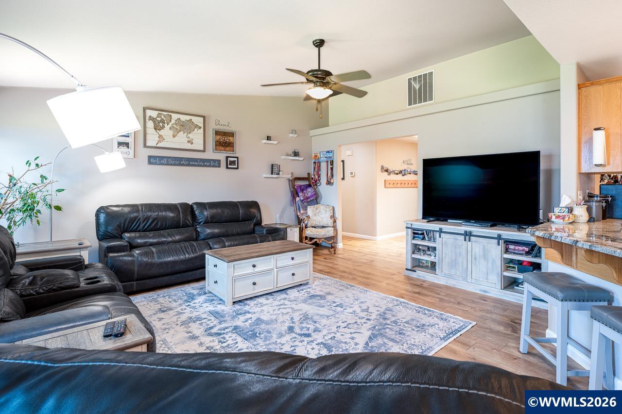 3243 Clearwater Drive Albany, OR 97321 - Photo 14 of 42