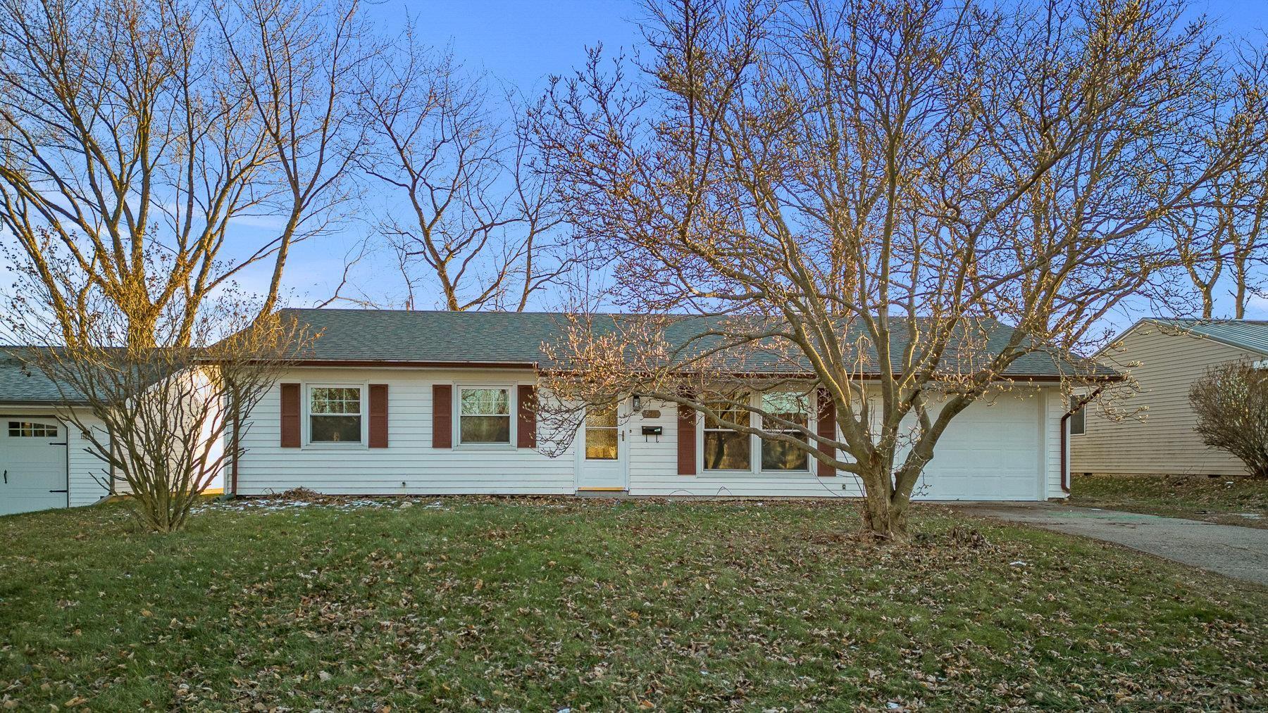 128 South Park Lane Butler, IN 46721 - Photo 1 of 29 Gallery Image 1