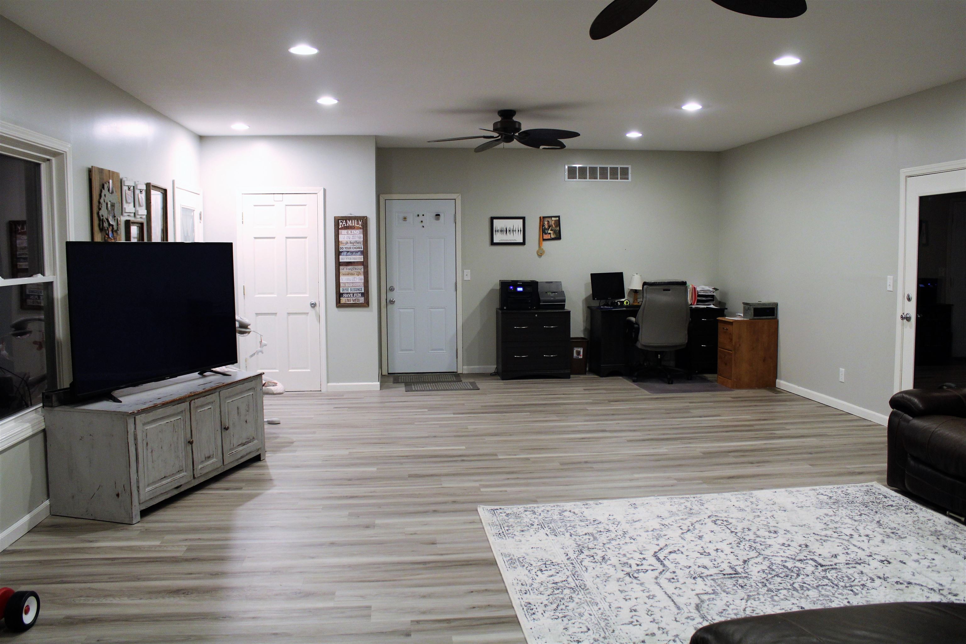 9201 Winters Road Roanoke, IN 46783 - Photo 8 of 36