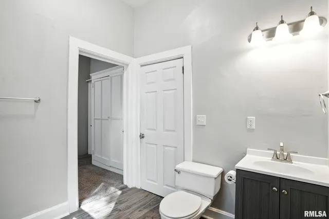 $124,900 | 325 Kirkwood Boulevard, Davenport, IA 52803