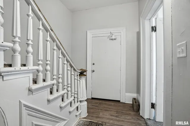 $124,900 | 325 Kirkwood Boulevard, Davenport, IA 52803