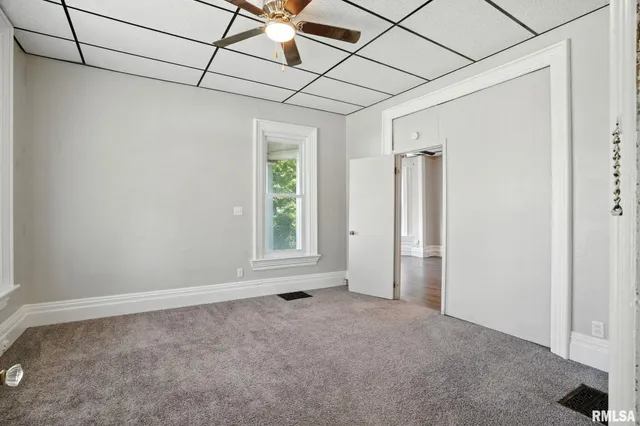 $124,900 | 325 Kirkwood Boulevard, Davenport, IA 52803