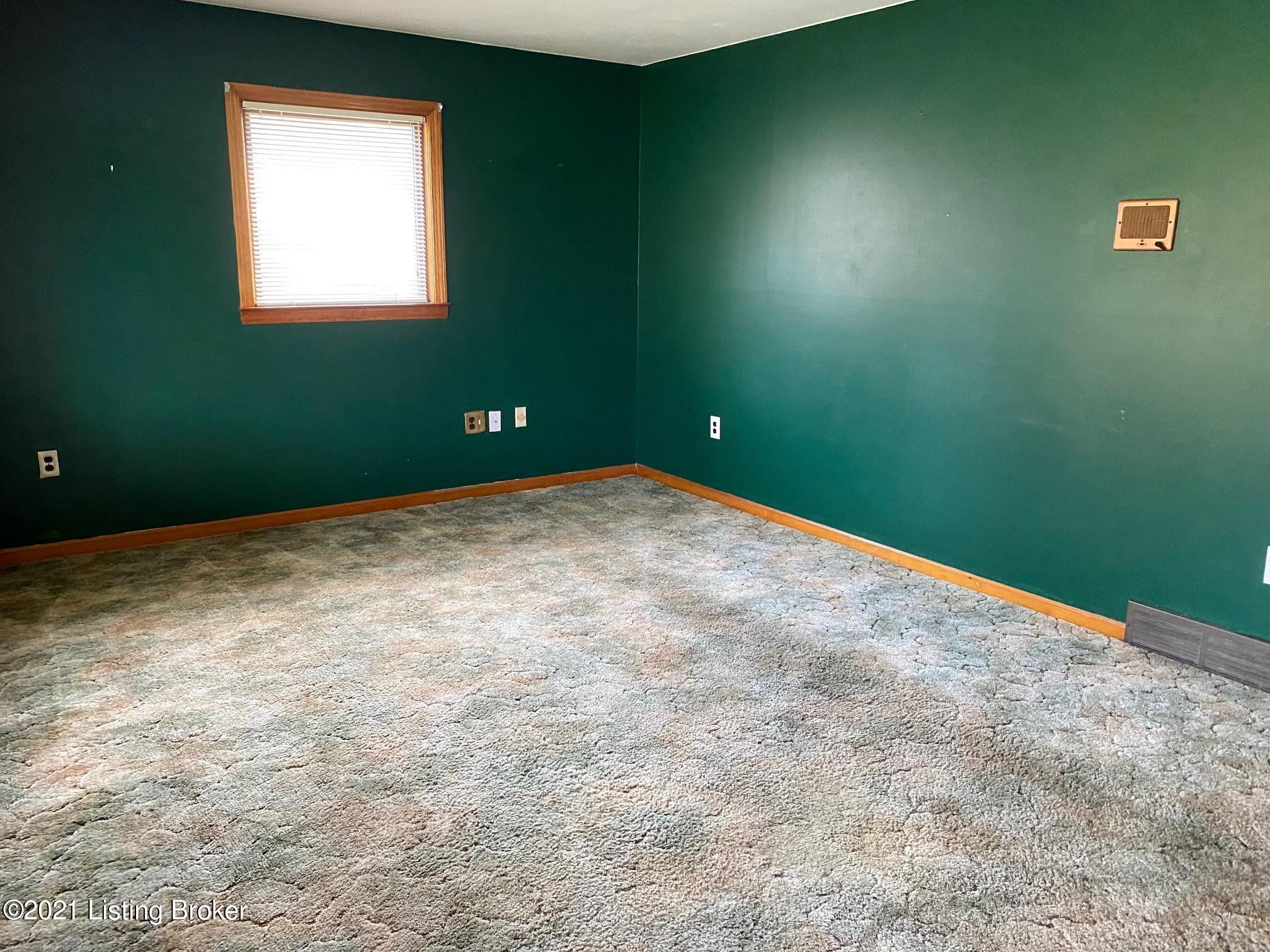 8405 Terry Road Louisville, KY 40258 - Photo 4 of 19 17