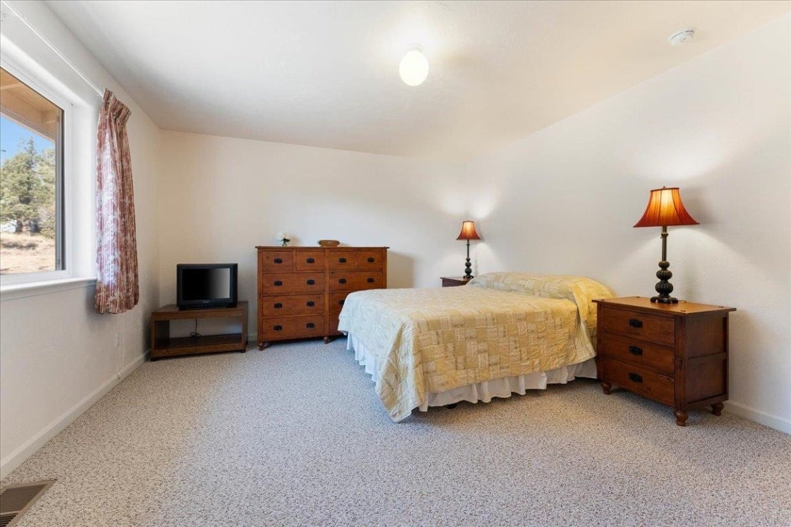 15311 Glacier View Road Weed, CA 96094 - Photo 12 of 29 Gallery Image 12