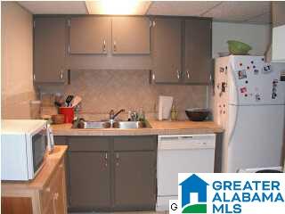 3350 Altamont Road South, Unit E15 Birmingham, AL 35205 - Photo 10 of 17