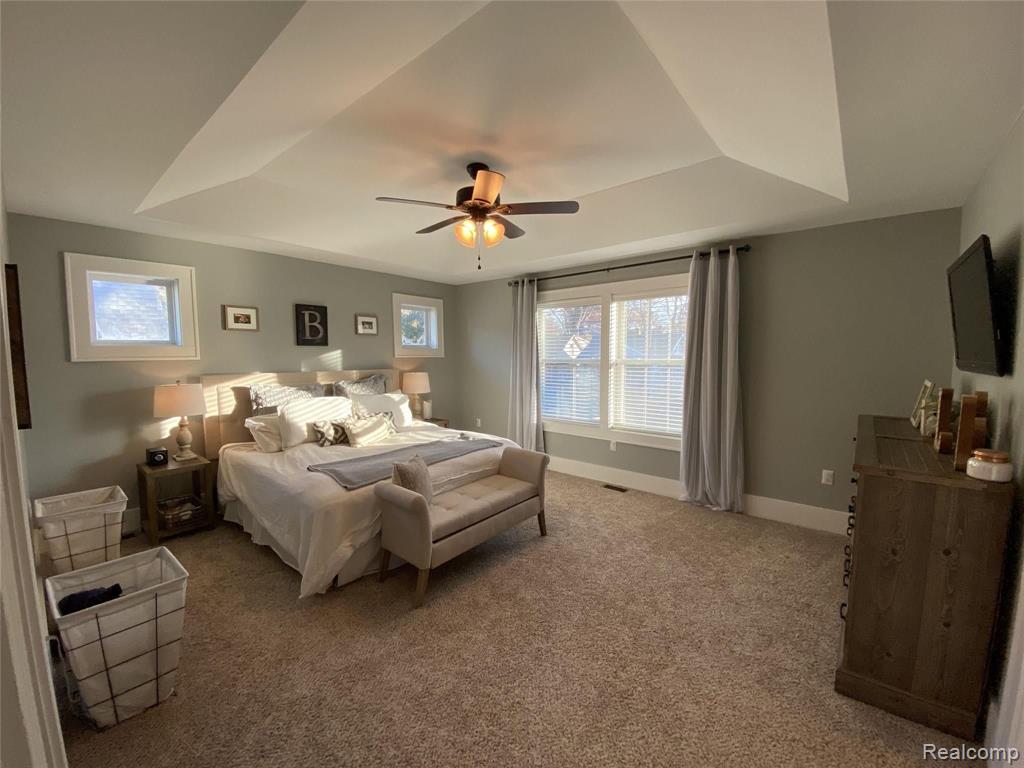 810 Lockwood Road Royal Oak, MI 48067 - Photo 12 of 28