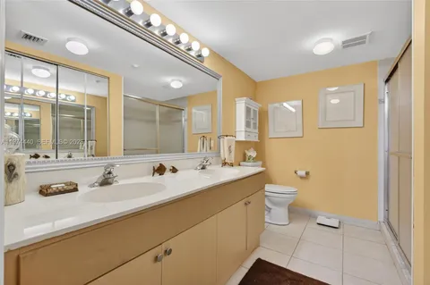 $270,000 | 4401 Crystal Lake Drive, Unit 101, Deerfield Beach, FL 33073