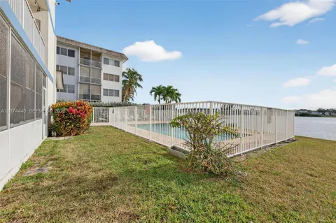 $270,000 | 4401 Crystal Lake Drive, Unit 101, Deerfield Beach, FL 33073