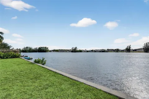 $270,000 | 4401 Crystal Lake Drive, Unit 101, Deerfield Beach, FL 33073