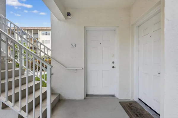 $249,750 | 4401 Crystal Lake Drive, Unit 101, Deerfield Beach, FL 33064