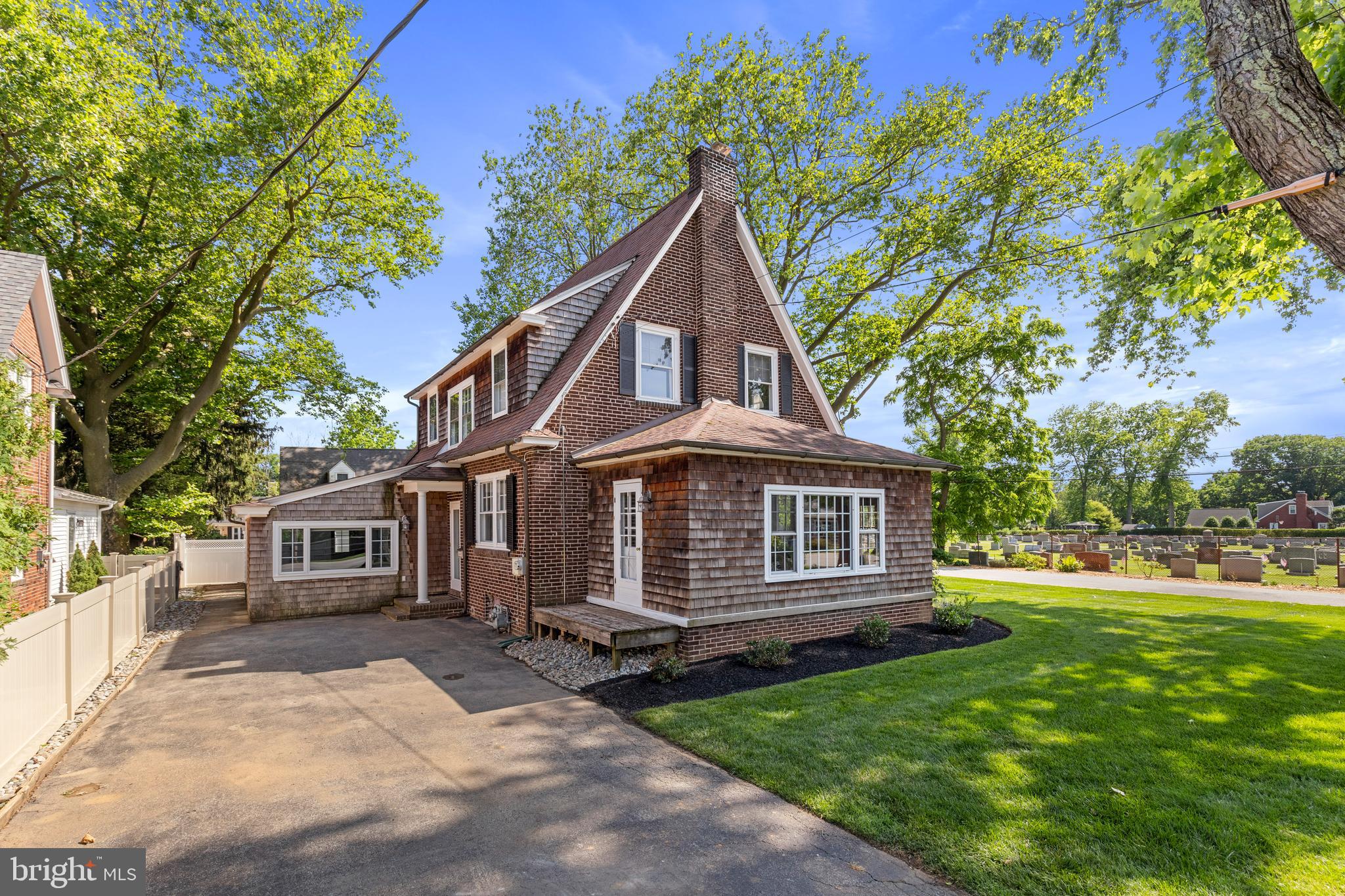 1149 Old Lancaster Road Berwyn, PA 19312 - Photo 4 of 39 Gallery Image 4