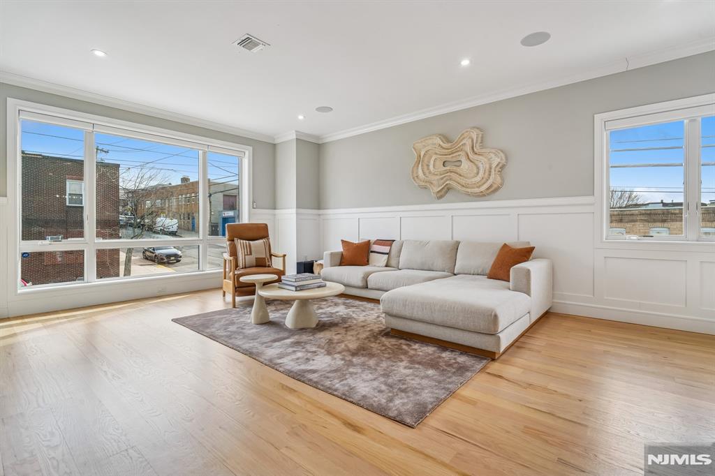 305 8th Street, Unit 2 Fairview, NJ 07022 - Photo 11 of 27