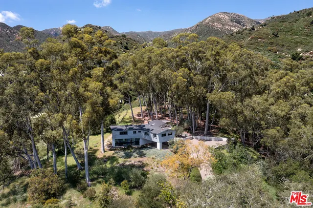 $5,595,000 | 1030 East Mountain Drive, Santa Barbara, CA 93108