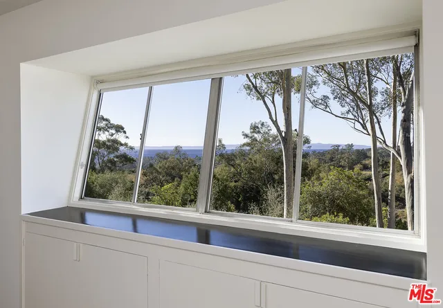 $5,595,000 | 1030 East Mountain Drive, Santa Barbara, CA 93108