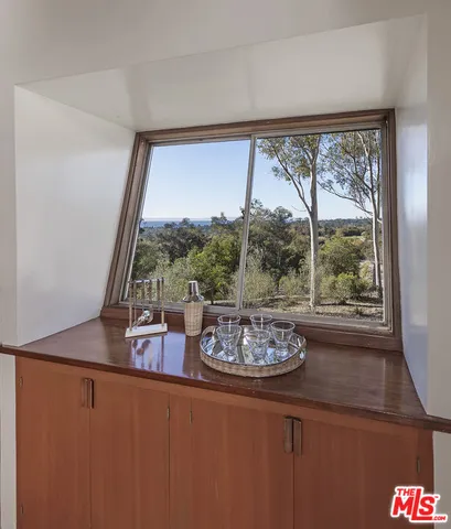 $5,595,000 | 1030 East Mountain Drive, Santa Barbara, CA 93108