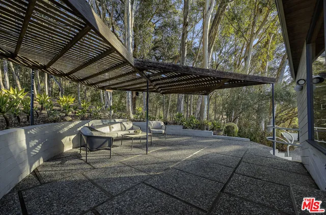 $5,595,000 | 1030 East Mountain Drive, Santa Barbara, CA 93108