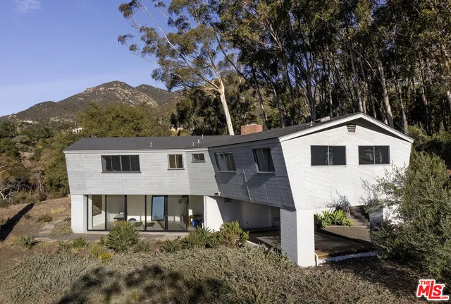 $5,595,000 | 1030 East Mountain Drive, Santa Barbara, CA 93108