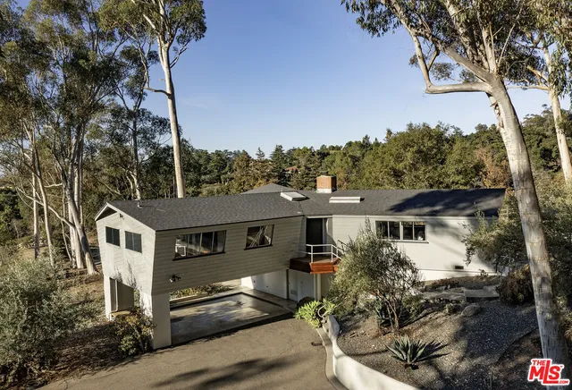 $5,595,000 | 1030 East Mountain Drive, Santa Barbara, CA 93108