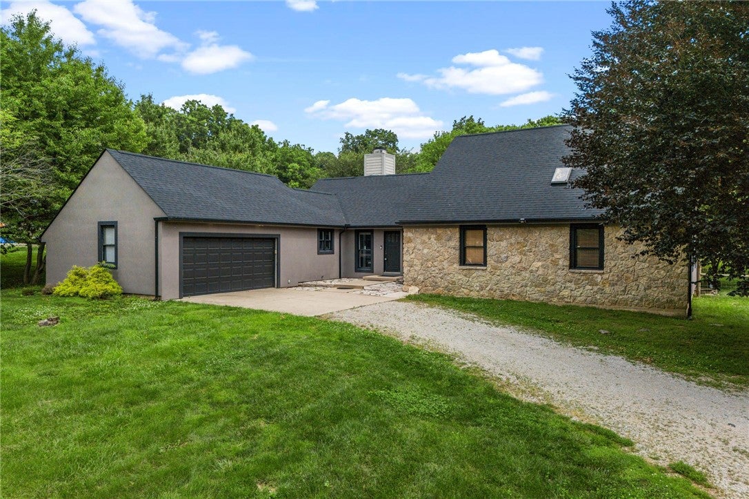 3066 Sears Road Spring Valley, OH 45370 - Photo 4 of 51 Gallery Image 4