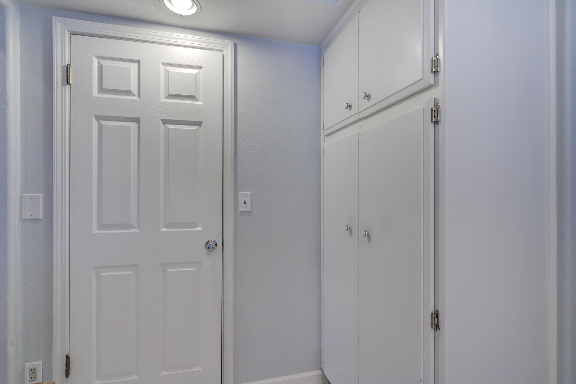 1208 Riviera Drive Redding, CA 96001 - Photo 13 of 39 a view of closet area