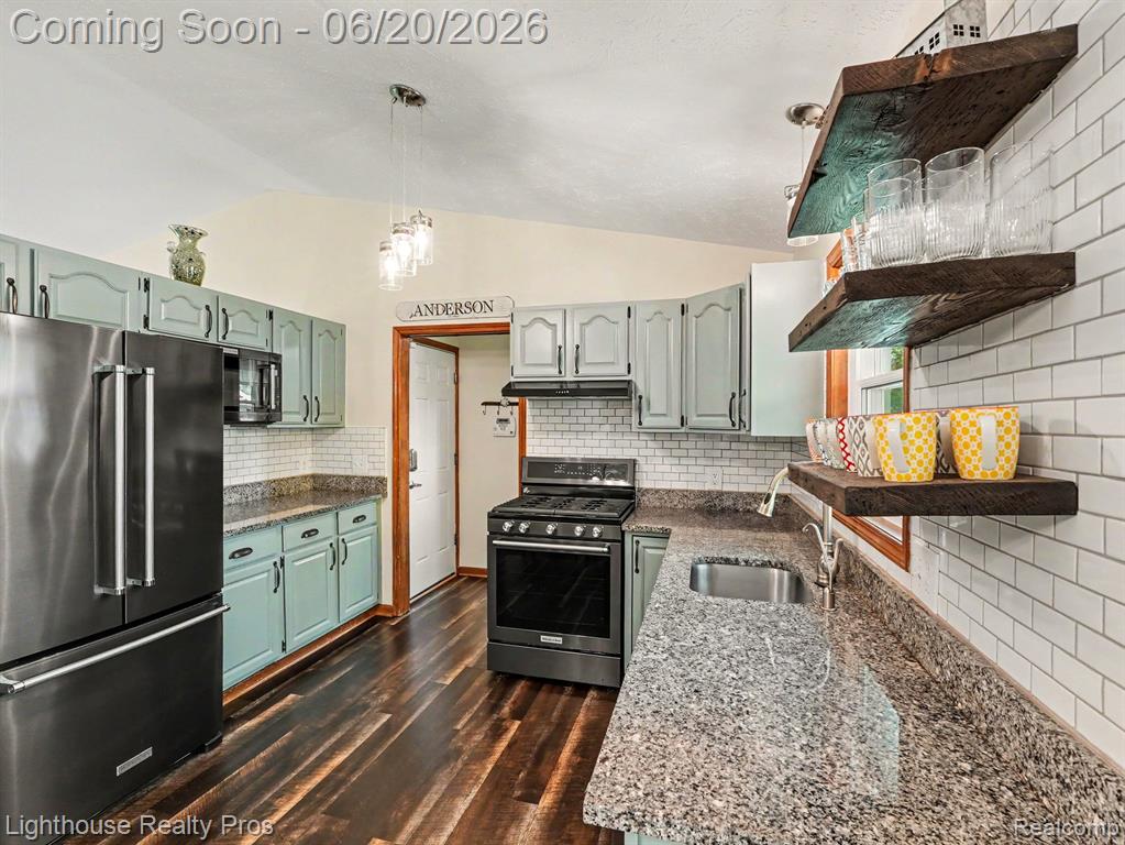 600 Six Mile Road Whitmore Lake, MI 48189 - Photo 12 of 26